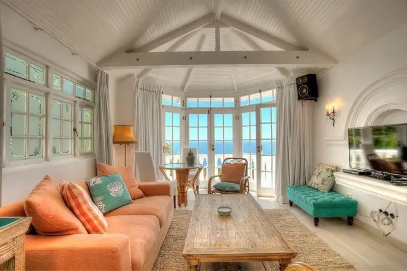 Camps Bay Hacienda in Bakoven – photo 6