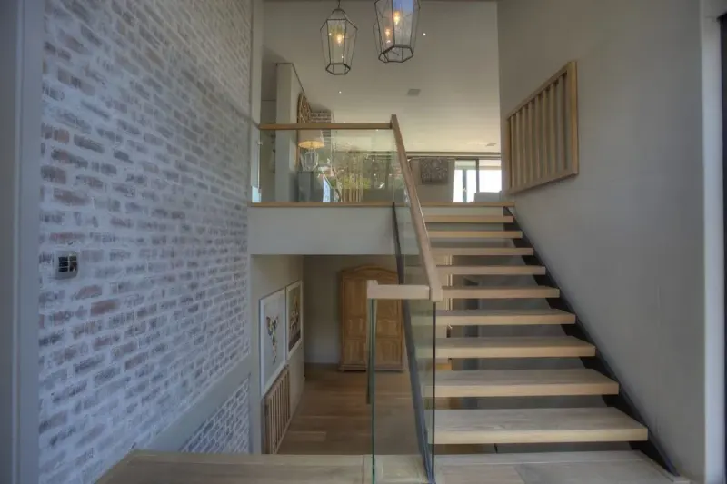Oranjezicht Modern Villa in Gardens – photo 12