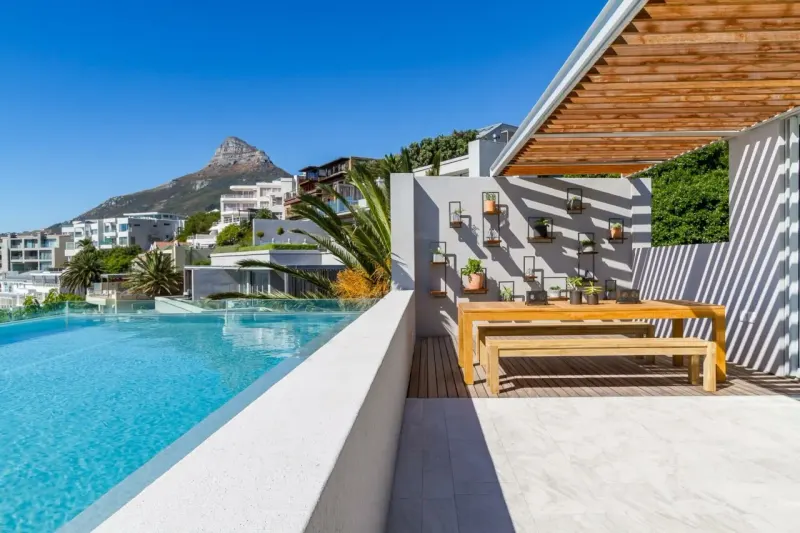 The Rock Penthouse in Camps Bay – photo 27