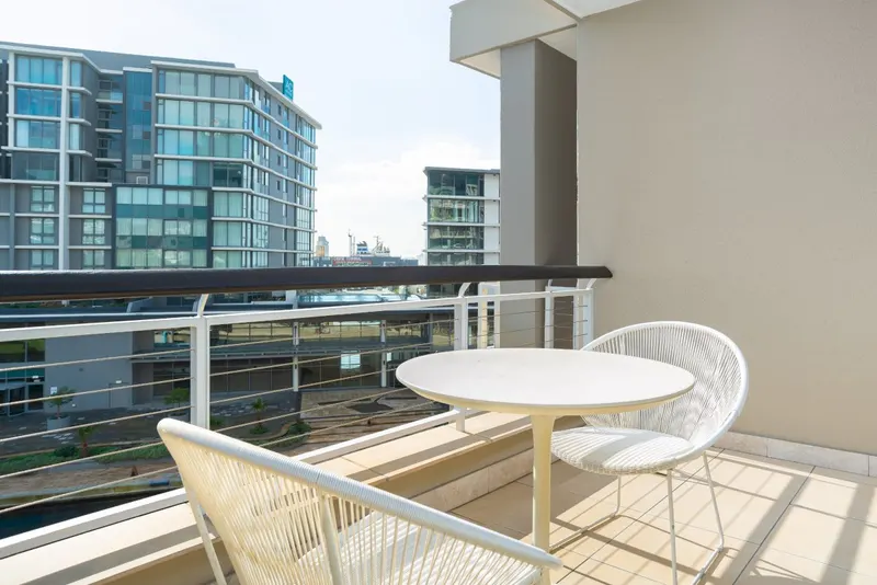 Quays Apartment in Foreshore – photo 6