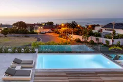 Jo Leo Villa in Camps Bay – photo 1 thumbnail