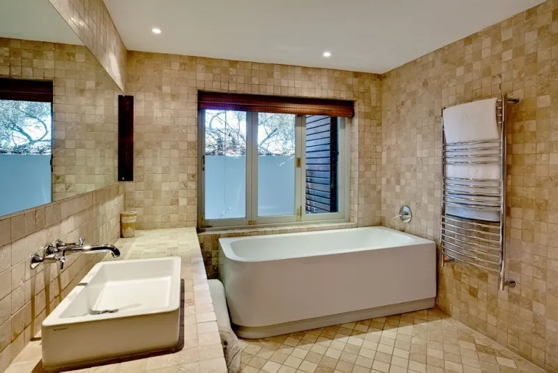 property_26c421b5-e2d5-4864-9b8c-c1e7b127b56c_12