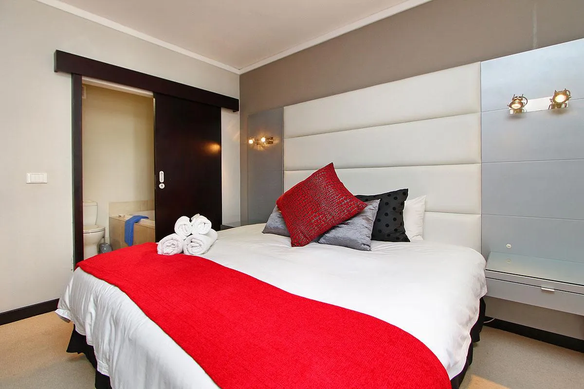property_274d39df-5e5d-4a42-bf19-26a15c011491_7