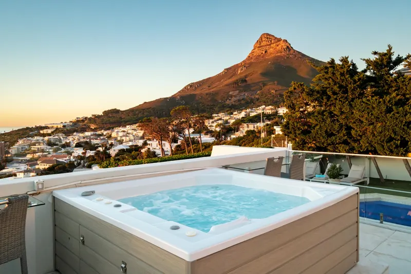 Villa Galazzio  in Camps Bay – photo 50