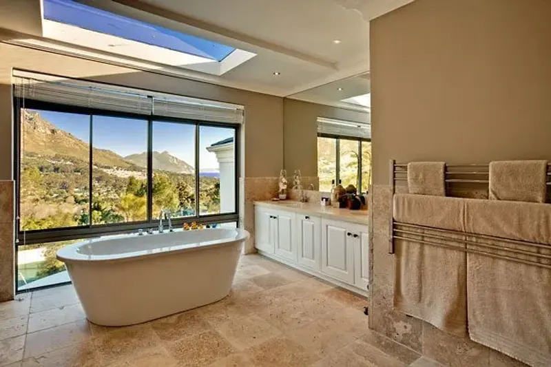 Stirrup Lane Villa in Hout Bay – photo 13