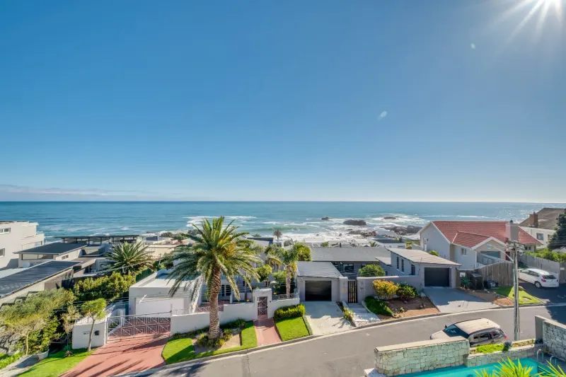 Lions Crest in Camps Bay – photo 48