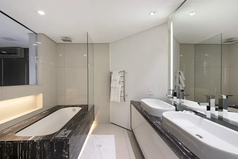Nettleton Luxe  in Clifton – photo 44