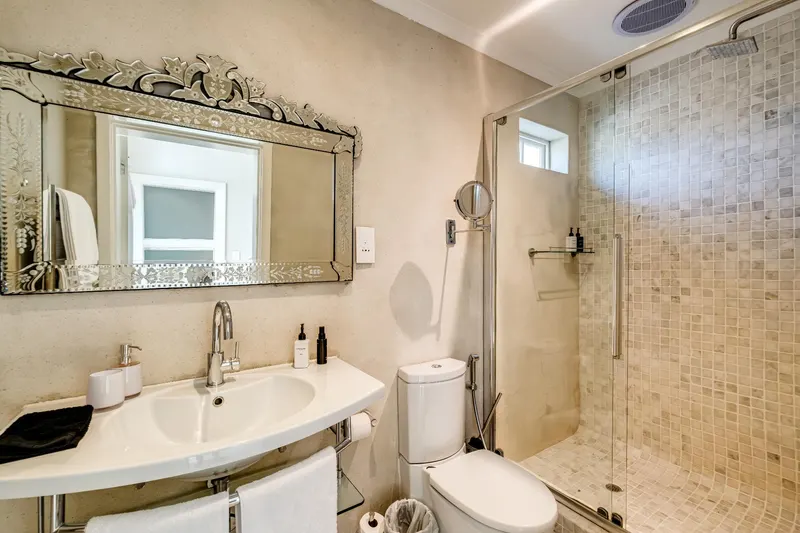 Villa Galazzio  in Camps Bay – photo 25
