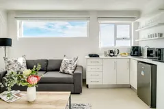 Sanctuary Cove in Camps bay – photo 6 thumbnail