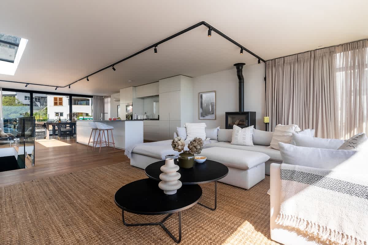 property_28230c00-07f6-41e9-84ae-15c0e6b5b692_10
