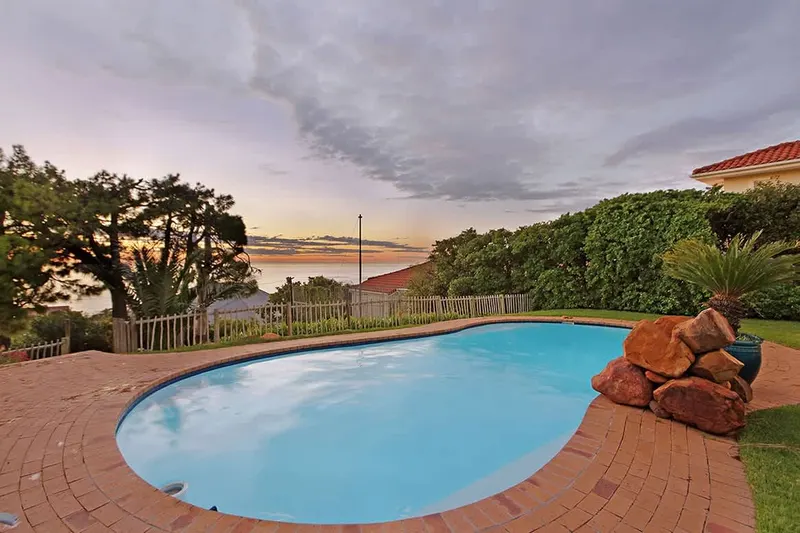 Panoramic Vista Apartment in Camps Bay – photo 18