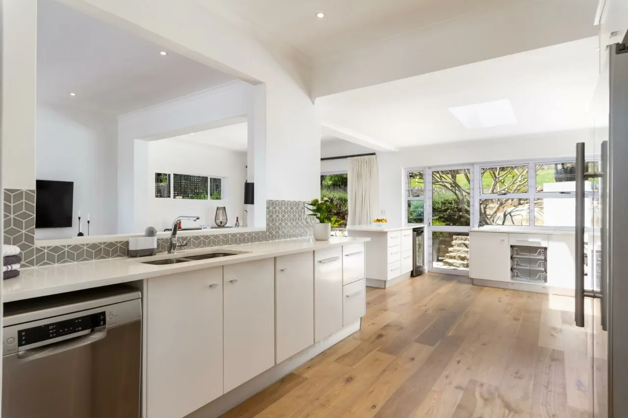 property_28c0861a-882c-4e78-965d-19527958d445_19