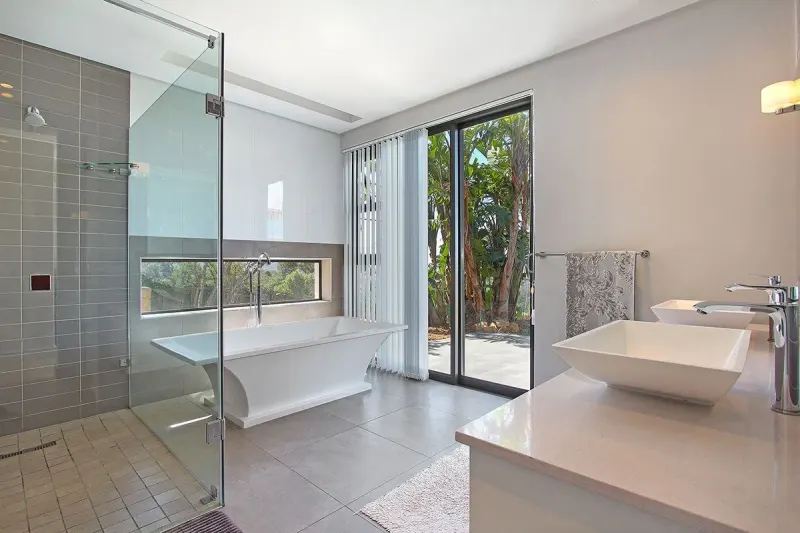 Constantia Zwaanswyk Villa in Steenberg Estate – photo 7