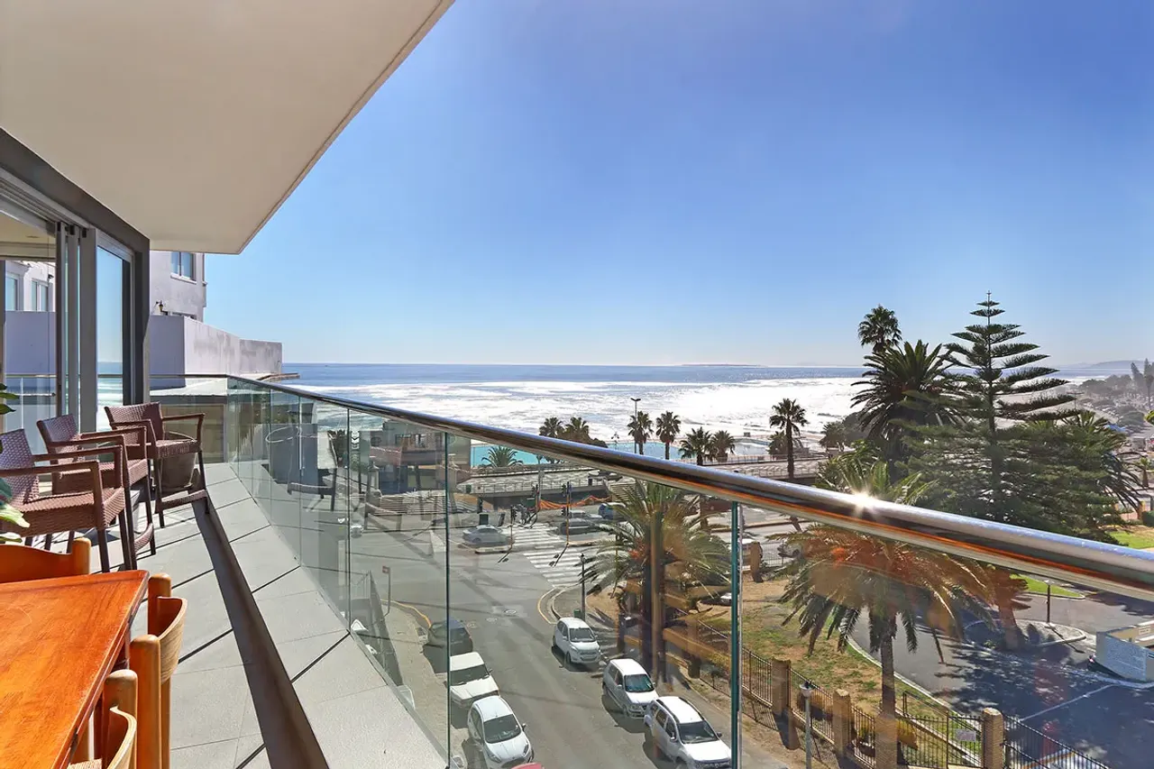 Clarens Apartment in Sea Point