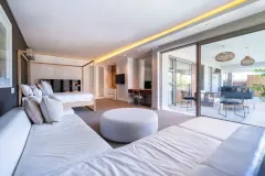 Amara Lincoln in Camps Bay – photo 39 thumbnail