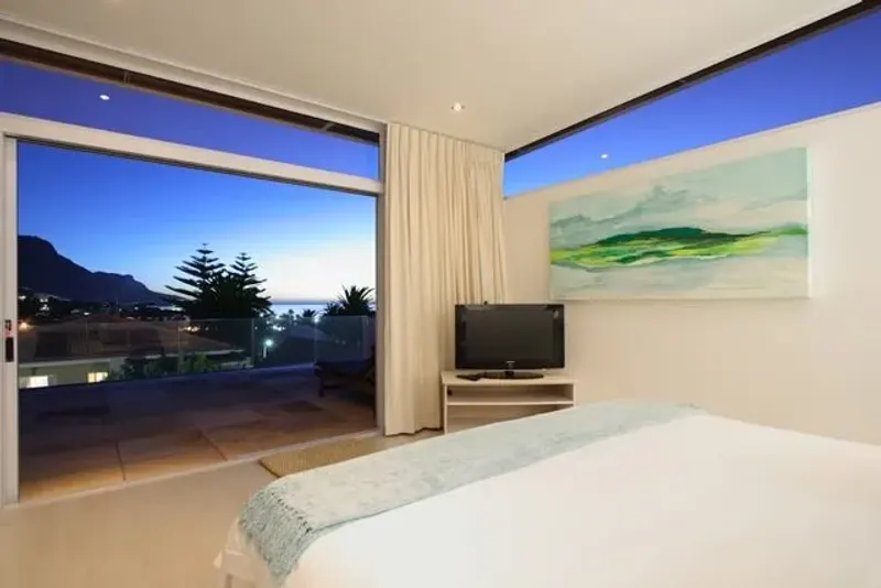 Casa Bianca in Camps Bay – photo 7