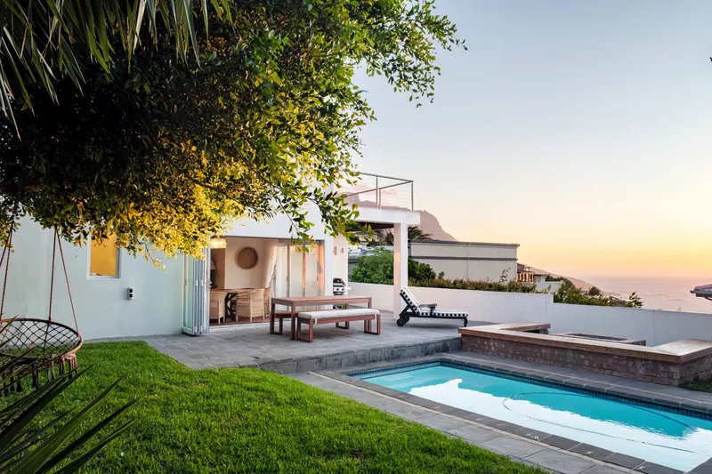 Sunset Sanctuary in Camps Bay – photo 34