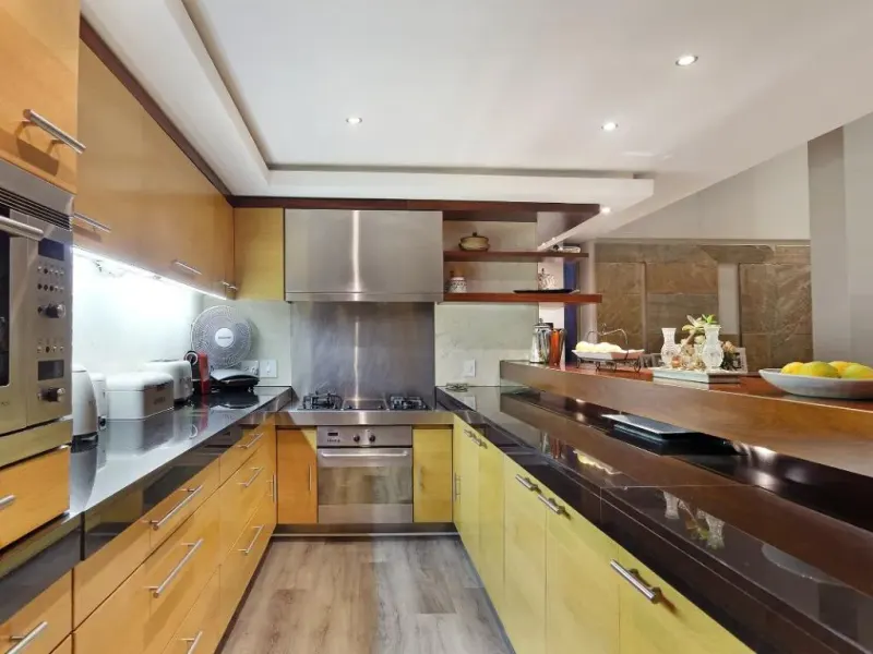 7 on First Crescent in Camps Bay – photo 11