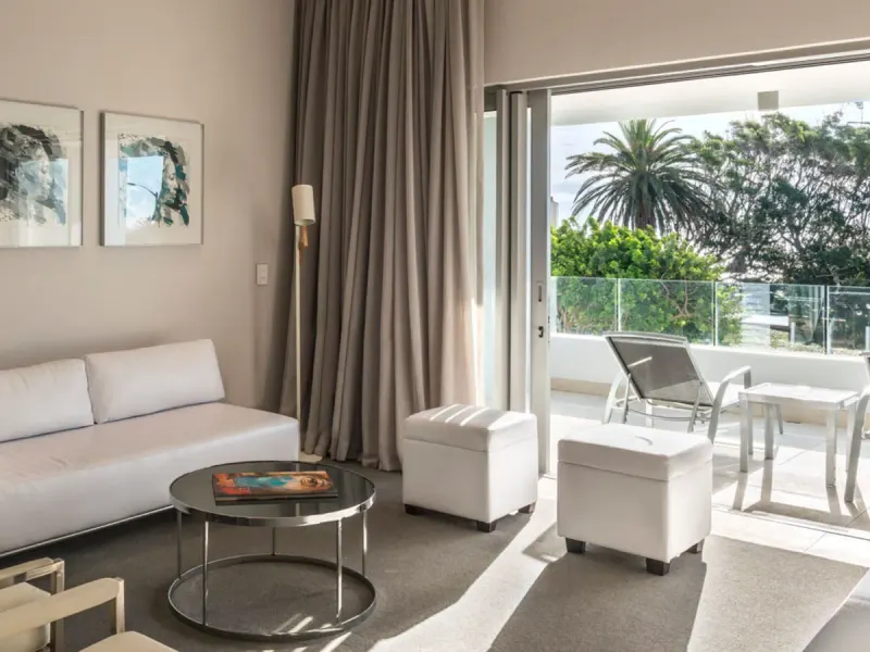 South Beach Apartments - One Bed Penthouse in Camps Bay – photo 1