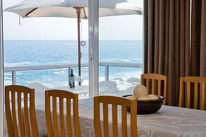 Bantry Beach Penthouse in Bantry Bay – photo 12