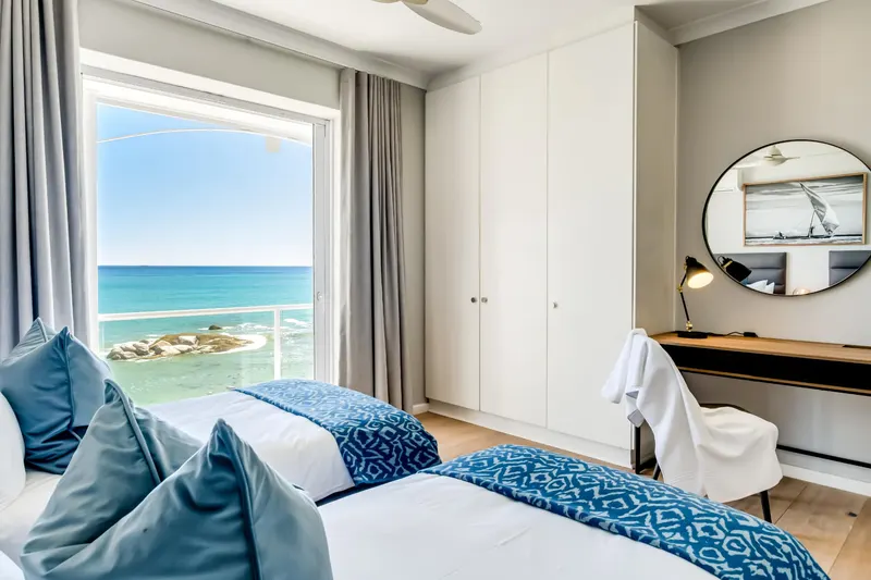 Ocean Penthouse Retr in Camps Bay – photo 29