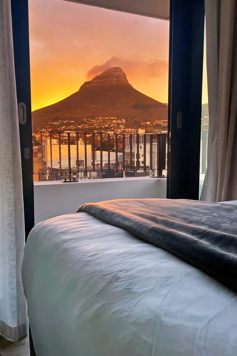 YORK 3 PEAK (G539) in Cape Town City Centre – photo 17