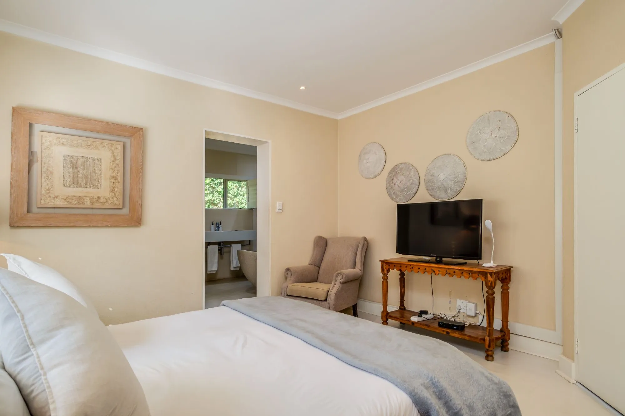 property_2b6ca122-1699-4076-a8de-e3e5b997153a_27