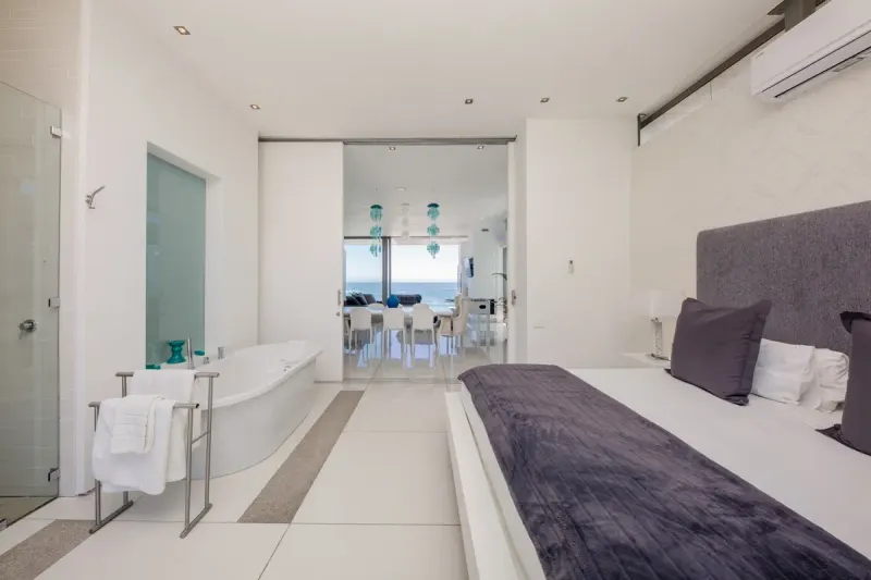 15 Views Penthouse in Camps Bay – photo 21