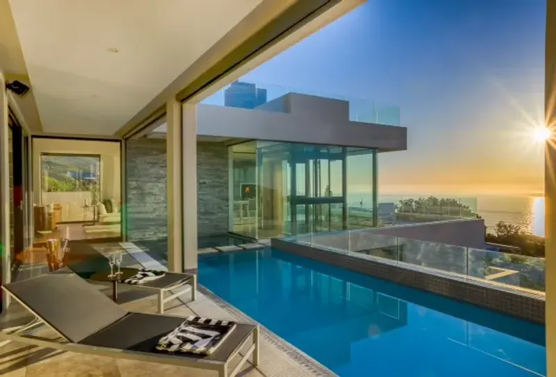 Villa Moore in Camps Bay – photo 1