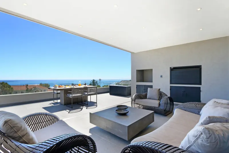 20 Finchley Villa in Camps Bay – photo 8
