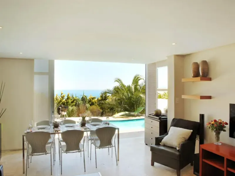 Panorama Apartment in Camps Bay – photo 21
