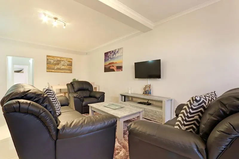 Camps Bay Beach Apartment in Camps Bay – photo 3