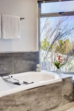 Horak Penthouse in Camps Bay – photo 21 thumbnail