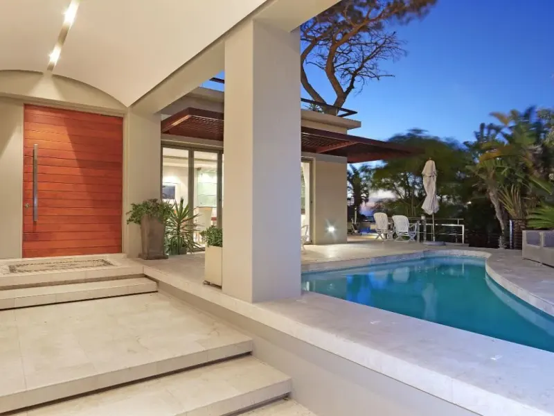 7 on First Crescent in Camps Bay – photo 2