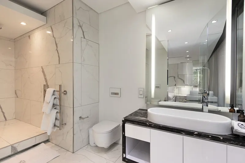 Nettleton Luxe  in Clifton – photo 26