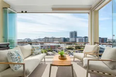 Marina Breeze in V&A Waterfront – photo 1 thumbnail