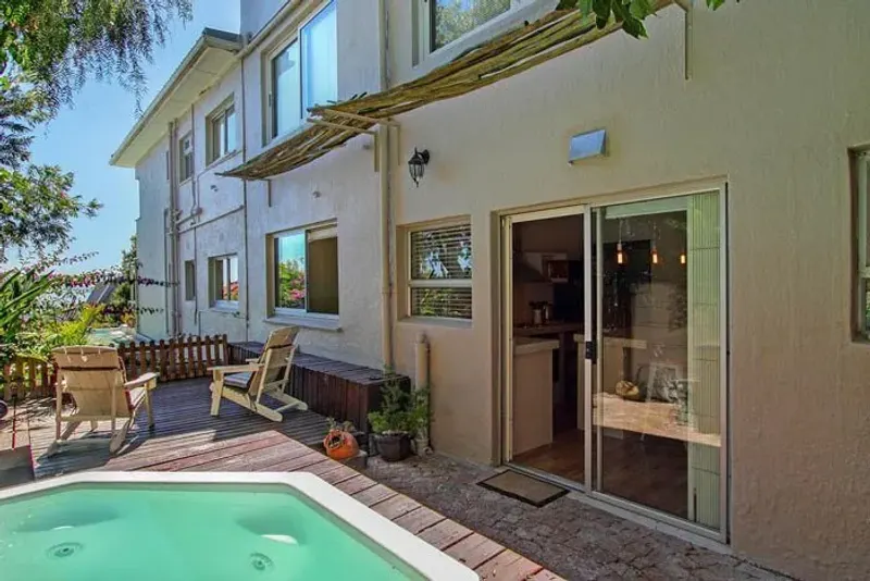 Dale Court Apartment in De Waterkant – photo 2