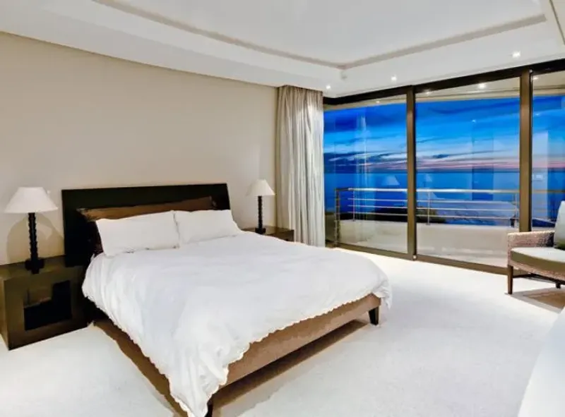 3 The Crescent in Camps Bay – photo 8