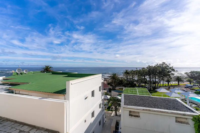 Caprice Bay in Camps Bay – photo 10