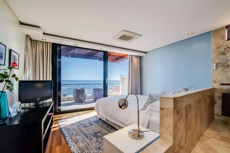Lions Crest in Camps Bay – photo 32