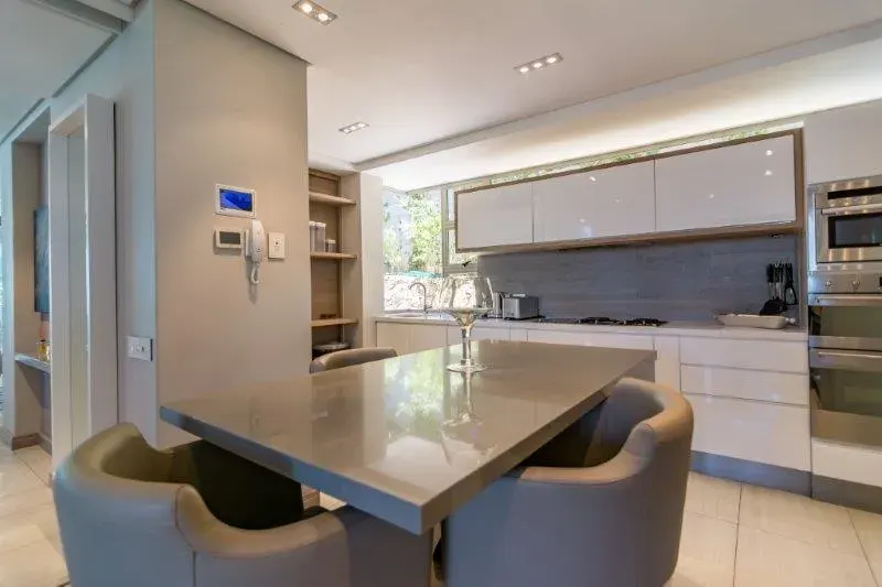 Villa Pascal in Camps Bay – photo 13