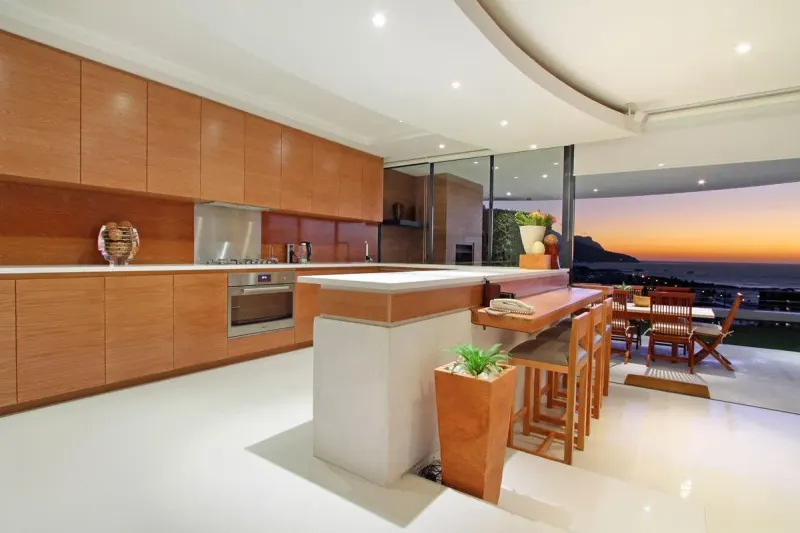 Strathmore Villa in Camps Bay – photo 8