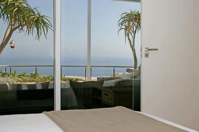 Sunset Bay Villa in Bakoven – photo 29