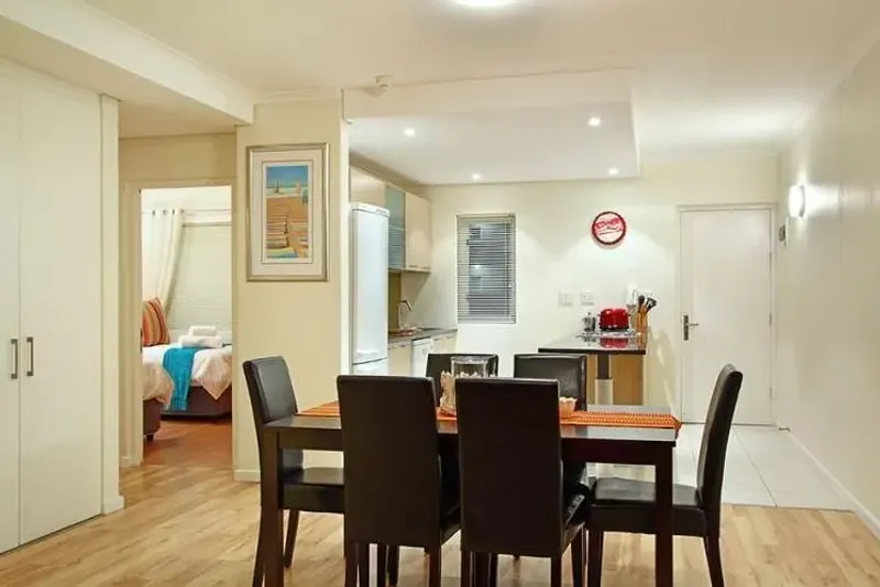 Horizon Bay 405 in Table View – photo 6
