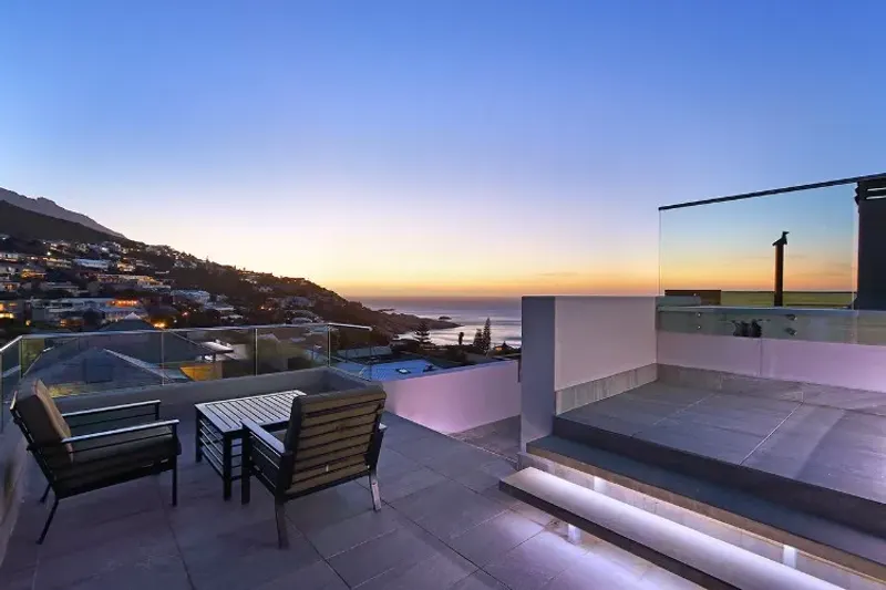 Beach Villa in Llandudno – photo 3