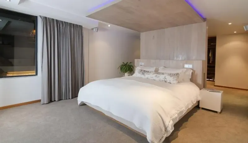 Upper Camps Bay Villa in Bakoven – photo 5