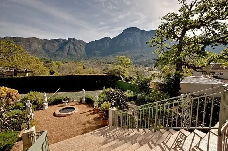 Canterbury Court in Bishopscourt – photo 2