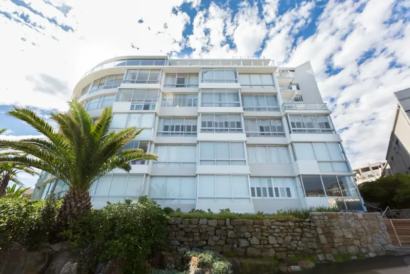 Sea Breeze Apartment in Bantry Bay – photo 6
