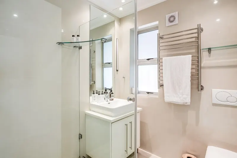 The Apartment in Mouille Point – photo 13
