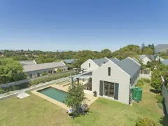 Constantia Modern Villa in Constantia – photo 25 thumbnail